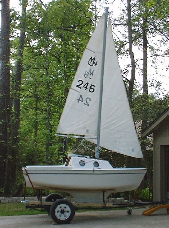 guppy 13 sail up