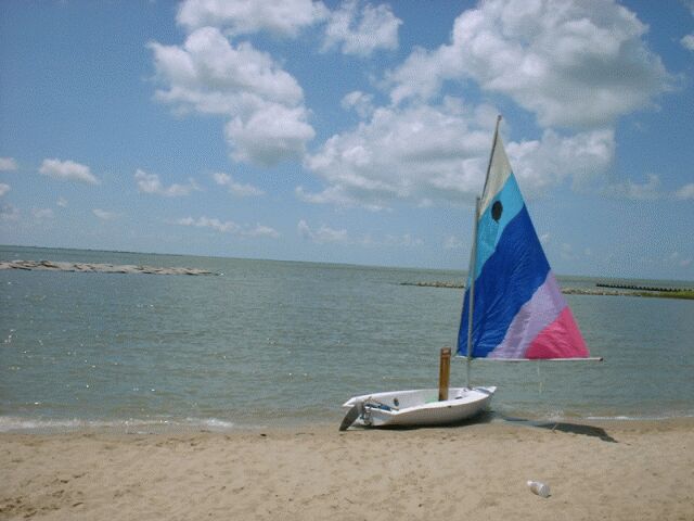 holder 12 sailboat in matagorda bay