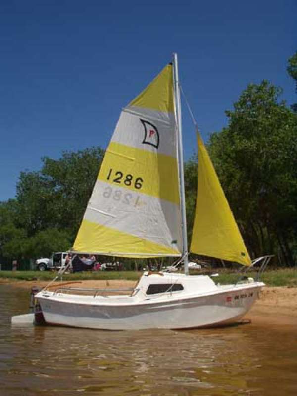 West Wight Potter 15 by International Marine