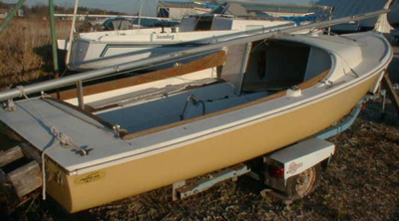 American 16 Sailboat by American Fiberglass