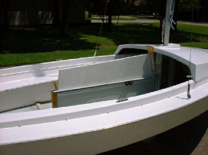 Leeward 16 model 1686 Sailboat by Luger Industries