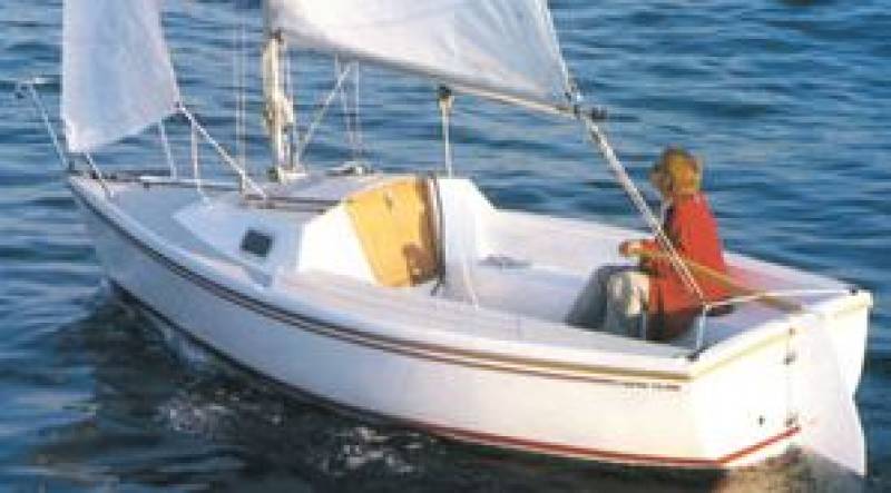 Capri 16 / Catalina 16 by